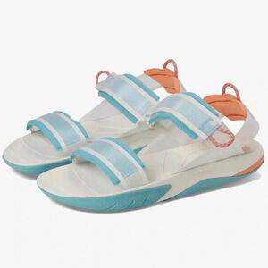 NWT The North Face Womens Skeena Sport Sandal Gardenia White/ Dusty Coral Size 7